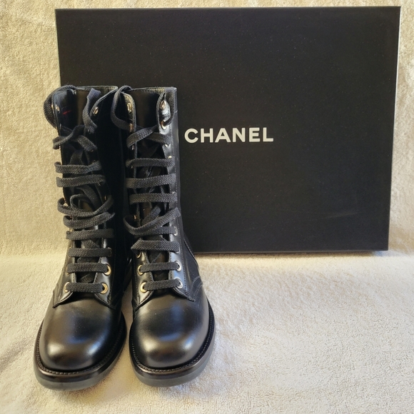 CHANEL Thistle Tall Calfskin Lace Up Work Boots Plaid Lining 2014 - Picture 2 of 10